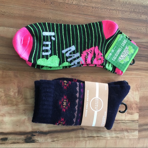NWT 2 pairs socks ET/TU &ST PATRICK’S 1 size - Picture 2 of 6